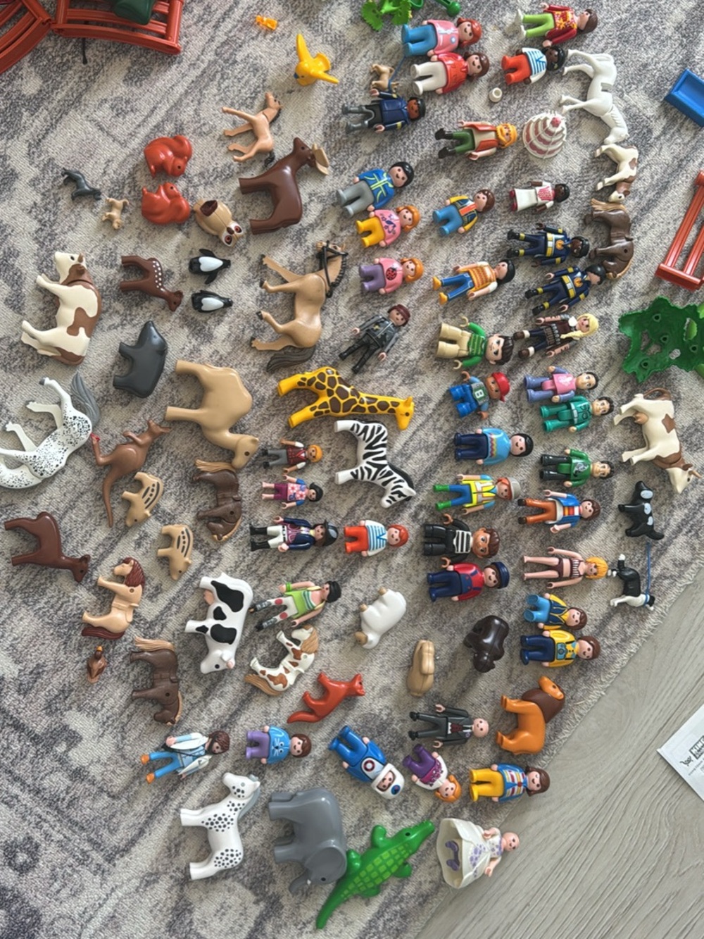 PlayMobil Assorted Farm & Animal Figures - Multicolor